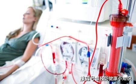 肝脏|体内有癌，肩膀先知！专家提醒：肩膀出现这一表现，或是肝癌信号