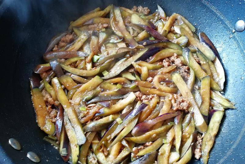 炒茄子丝放淀粉 677c3c371f584eeb9c862f9aba19c26f.jpeg