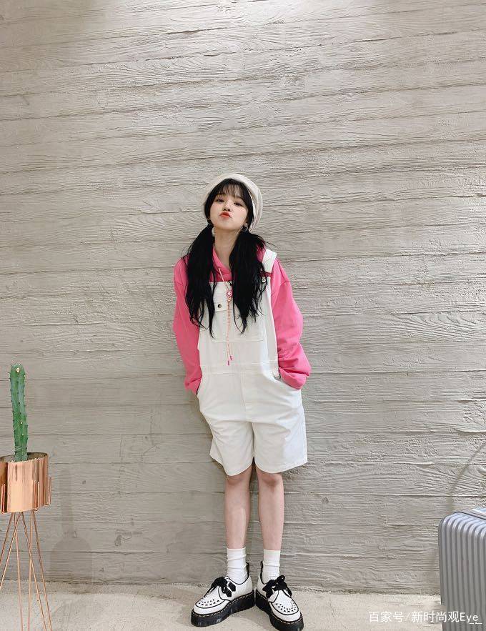 黑色|“金色洋娃娃宋雨琦”染回黑色头发，美得认不出！