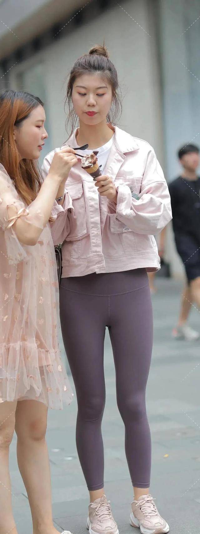 整体|身材修长的打底裤美女，选择好看的裙子，清凉舒适