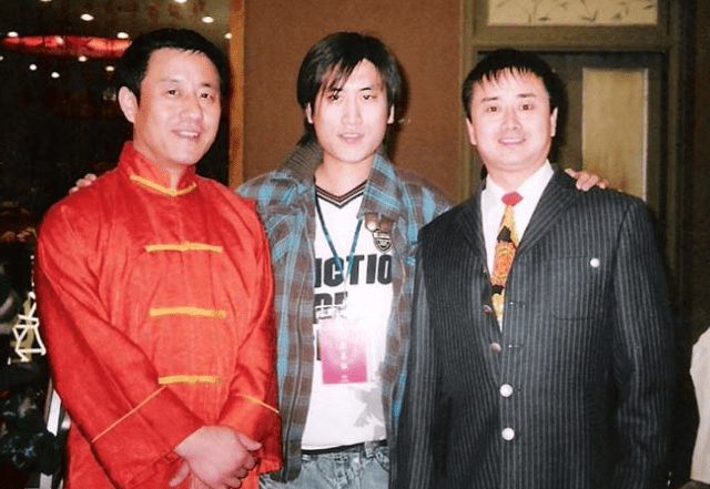 赵本山最牛的徒弟,父亲是亿万富豪,自己也是董事长_吴云飞