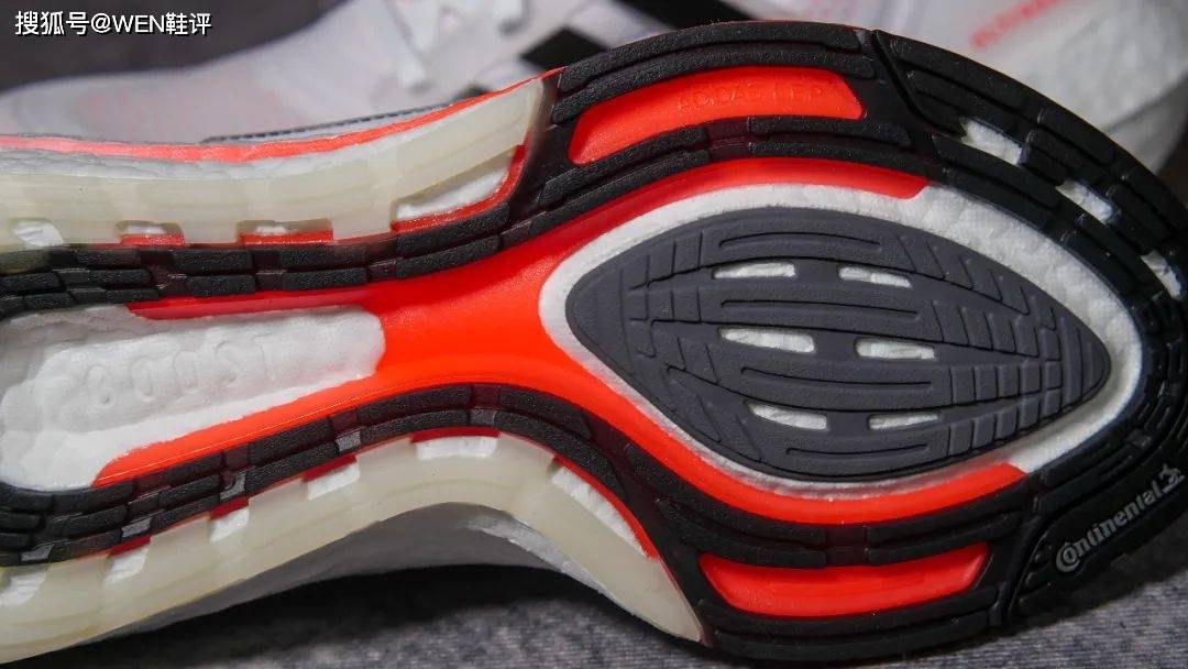 落差|原价一千五，现在近三折，Ultraboost21开箱