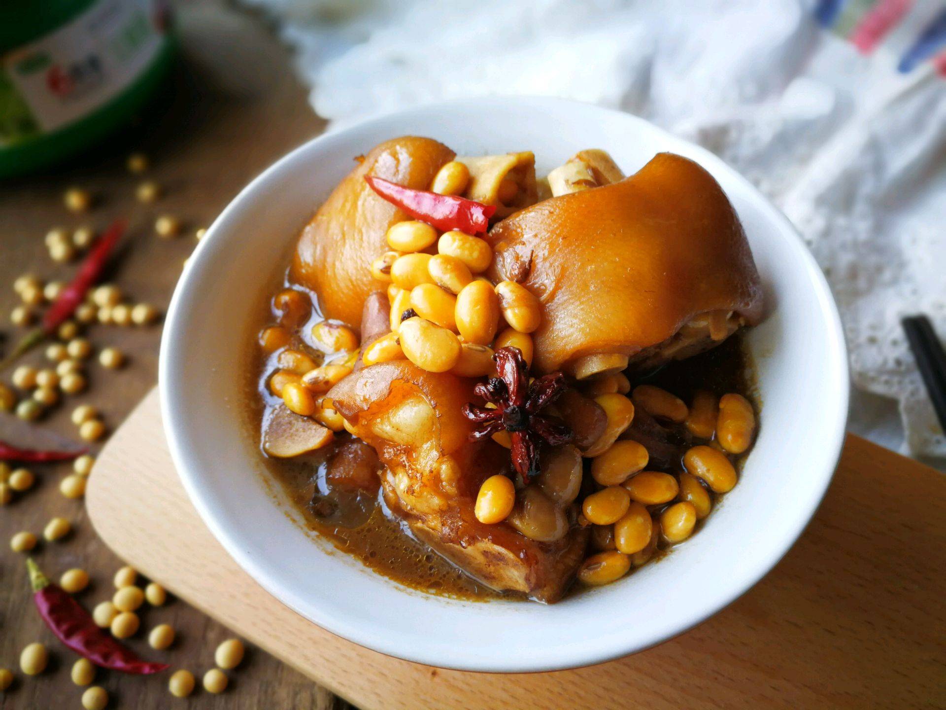 原创买2个猪蹄加上1把黄豆一焖肥而不腻好吃无腥味