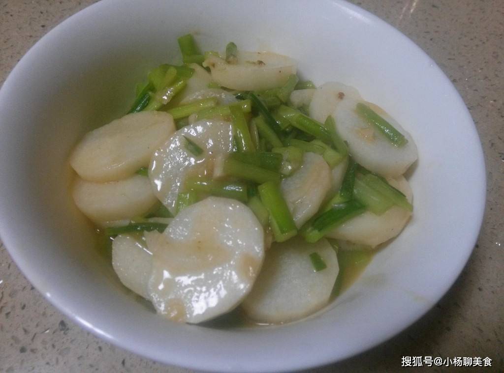 做法|秋天的韭菜，换种新做法，吃了上顿想下顿，要多香有多香，特过瘾