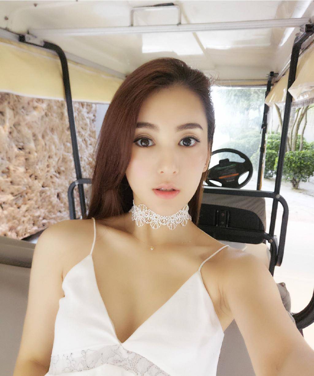 top|“天王嫂”方媛真是嫂子界top，穿吊带薄背直肩，骨相美羡慕不来