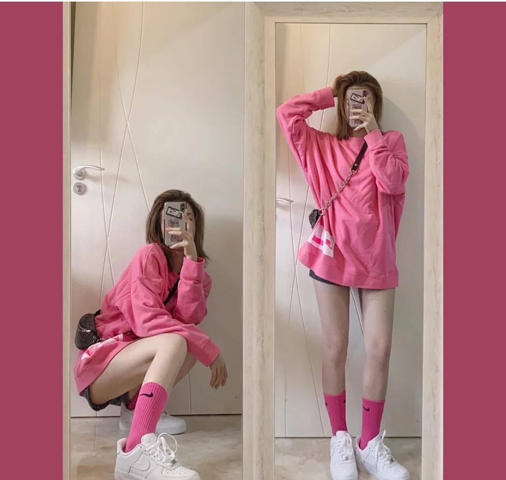 袜子|“袜子精”们要学的穿搭，配上平底鞋简直太好看，打造慵懒Lady