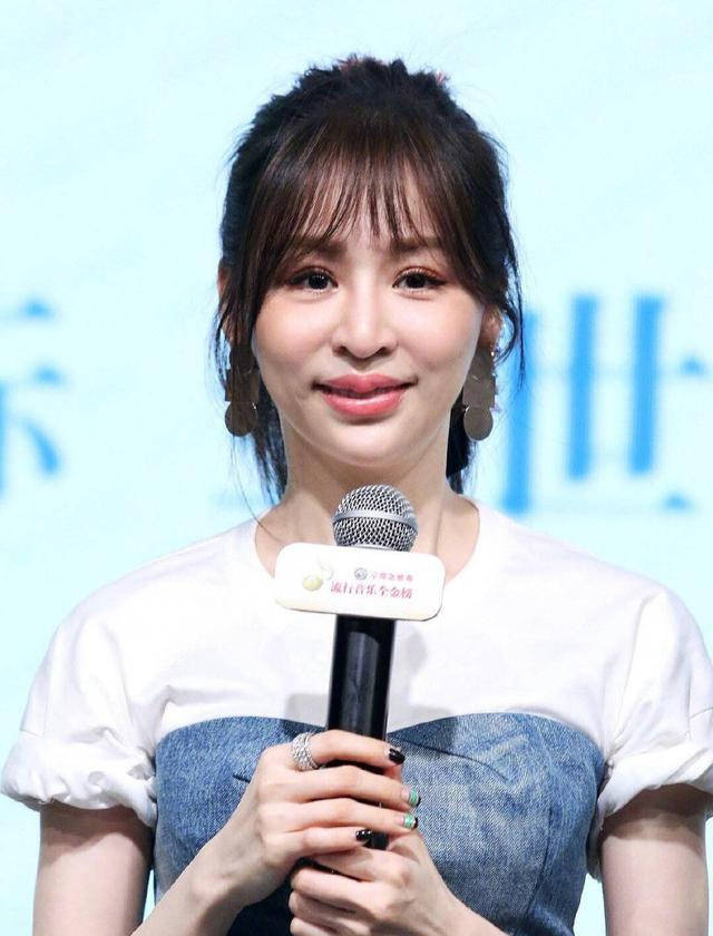 时间|贺军翔晒照二胎得女，满屏幸福，恭喜七夕来到的小公主了！