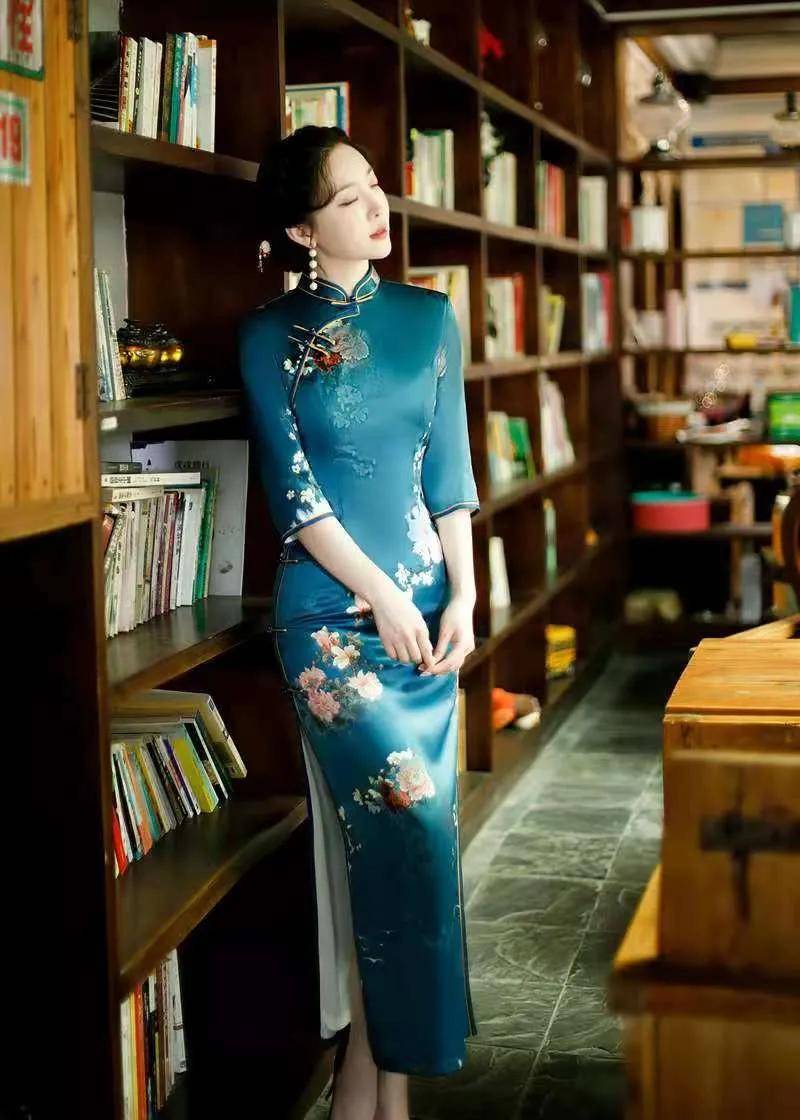 法宝|穿在身上到底有多美，提升贤淑气质的法宝，看这几款复古丝绸旗袍
