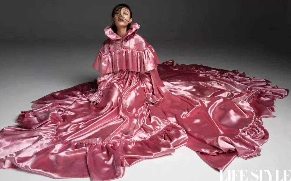 文化|打造Angelababy、倪妮霸榜仙女裙的设计师,进入时尚圈竟是偶然?