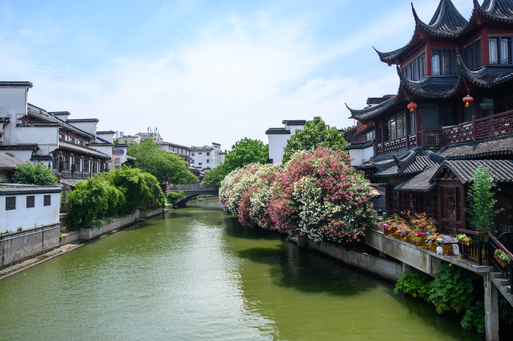 南京明故宫遗址西安门，曾经藏在喧哗的闹市中，其规格仅次于午门