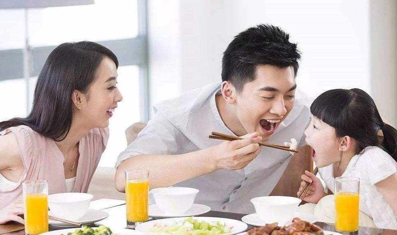 家长|孩子天天说幼儿园的饭好吃,宝妈不信让老师发照片,结果直接傻眼