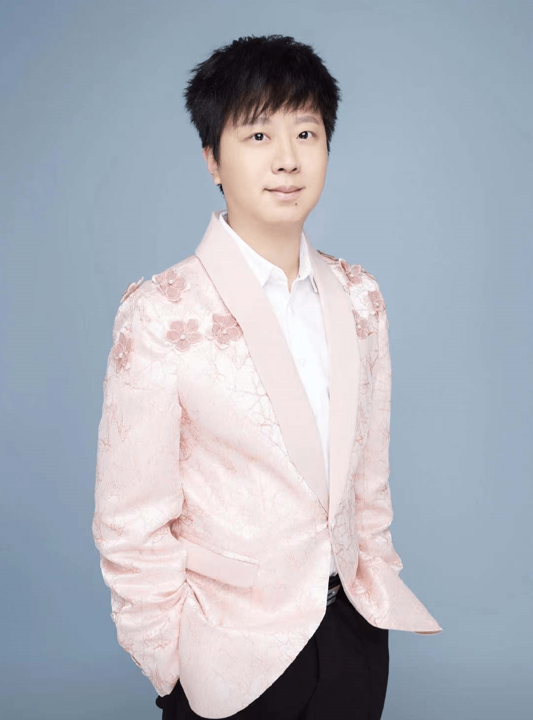 相声演员董建春妻子被曝丑闻,和有妇之夫聊天,原配发长文