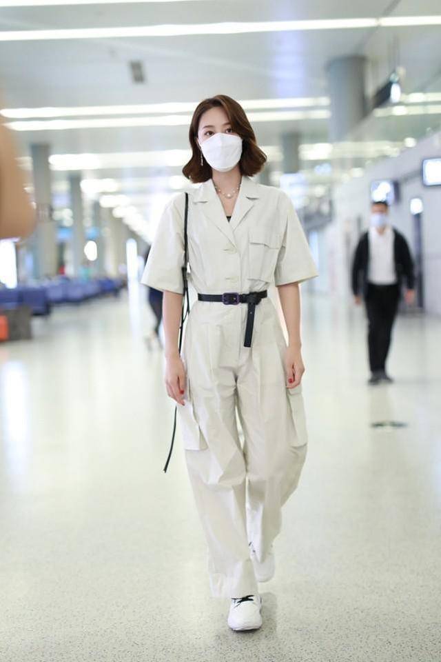 身材|蓝盈莹真是身材管理达人,单层紧身裙都有“褶”,松垮感挺明显