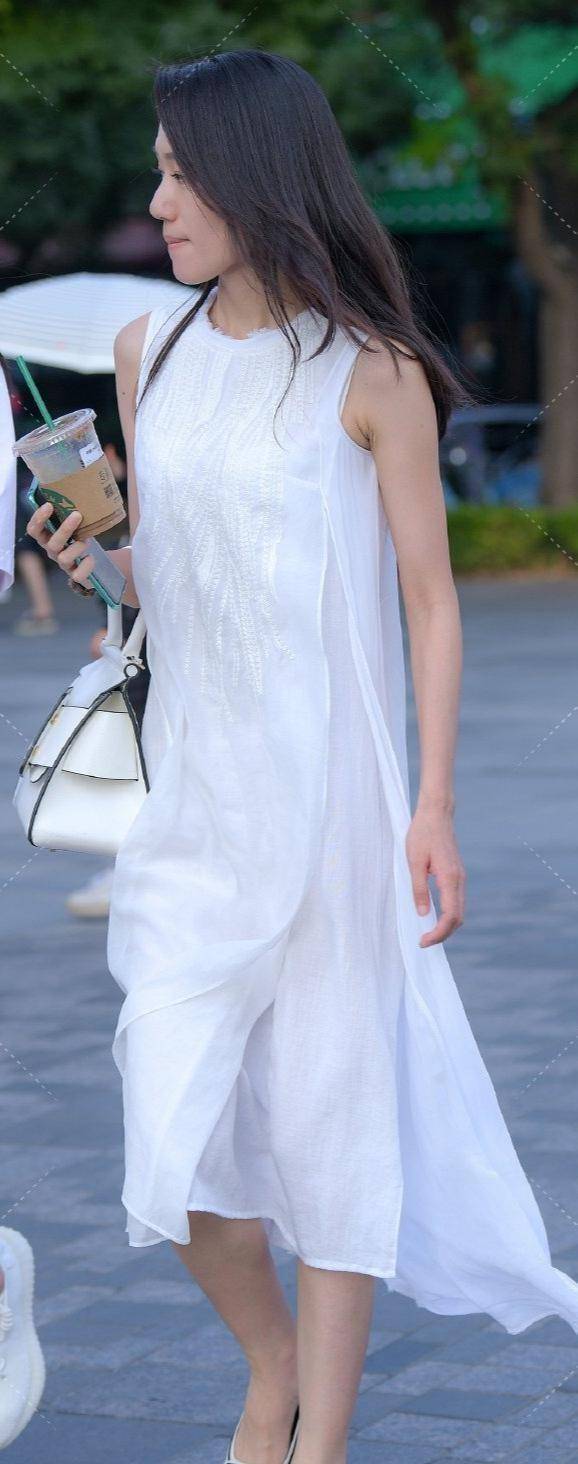 设计|灵动甜美的连衣裙充分展现女神气质，气质女生都喜欢，贴身舒适