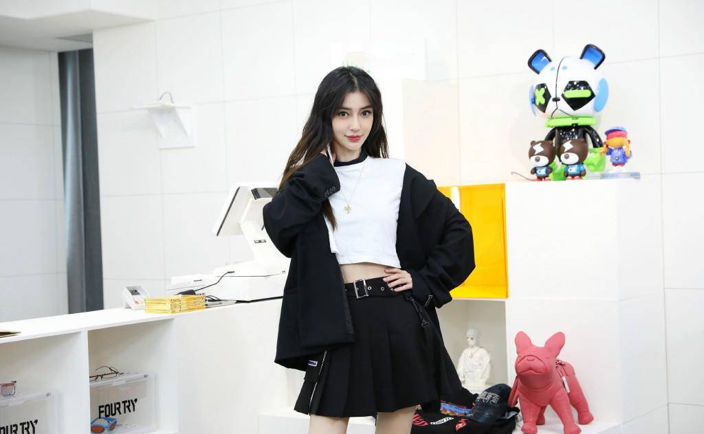 身材|Angelababy儿子长大了，身高快到妈妈腰，晒合影baby穿露腰装抢镜