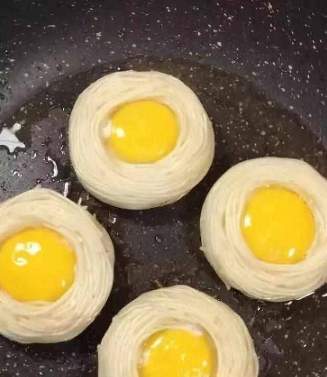 肉夹馍|早餐饼就是这个味儿！咬一口满嘴香，比肉夹馍有营养