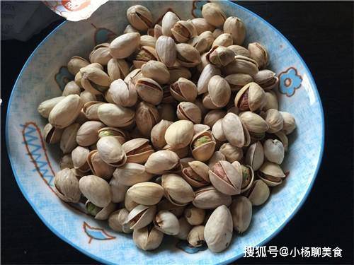进行|4种好吃又健康的零食，第1个好吃又能充饥，情人节必备
