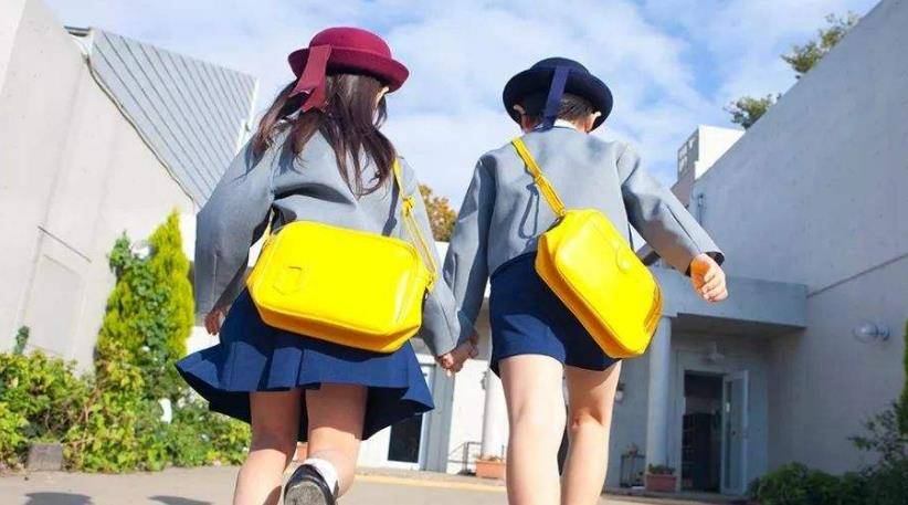 因为|孩子3岁就要上幼儿园吗？若入学时间不对，孩子遭罪大人受累