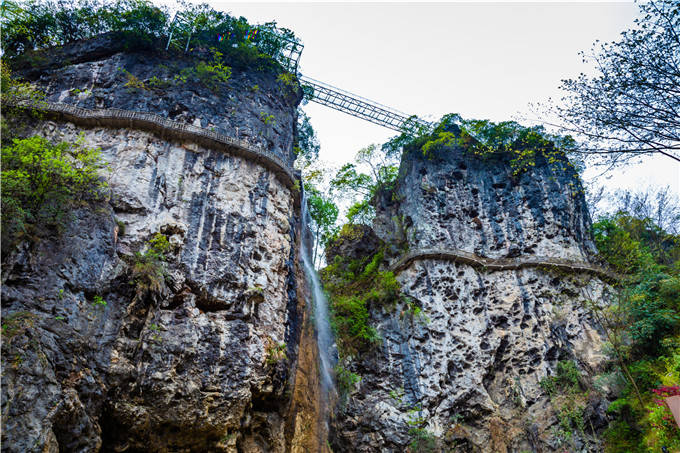 清远神峰关没有受到山洪影响景区正常开放地心漂流放心漂