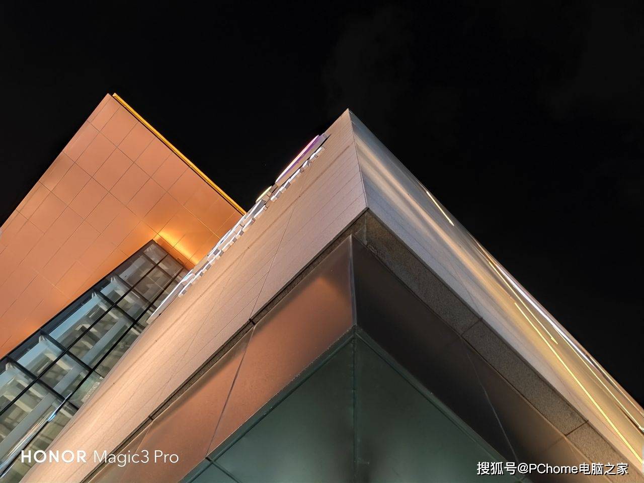 样张|荣耀Magic3 Pro评测：全能科技旗舰或成iPhone 13杀手