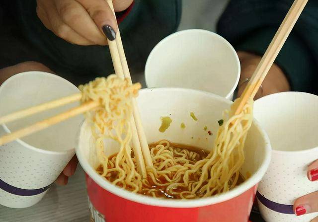 控制|“最脏”的4种美味零食，全吃过的定是吃货，没吃过的才奇葩