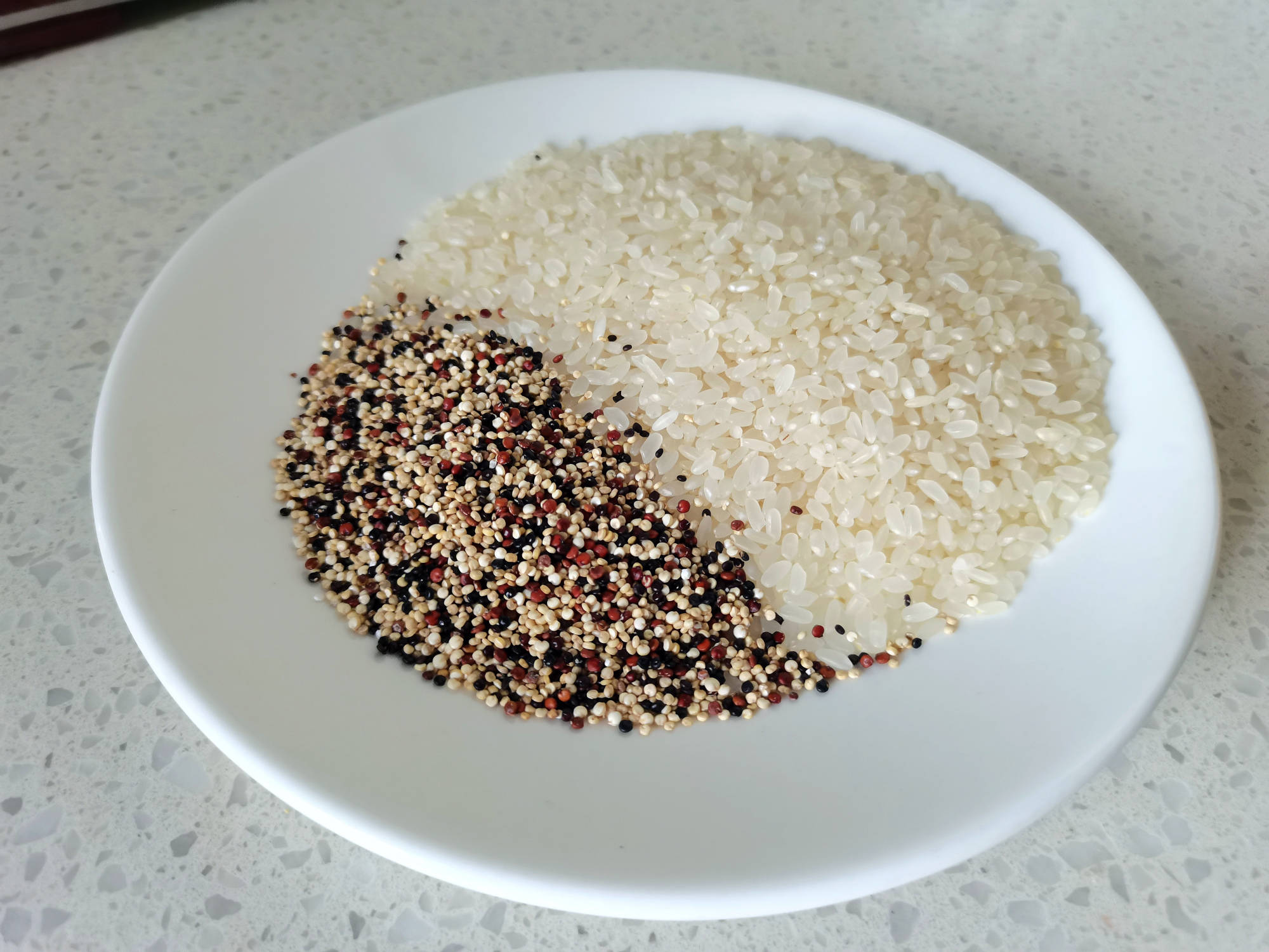 蔬菜|孩子爱吃炒米饭,老妈变个花样吃炒米饭,孩子说真香