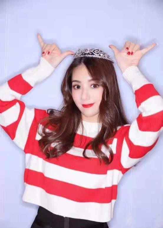 郭富城|郭富城夫妇合体!他穿千元平价卫衣真低调,方媛浑身大牌像贵妇