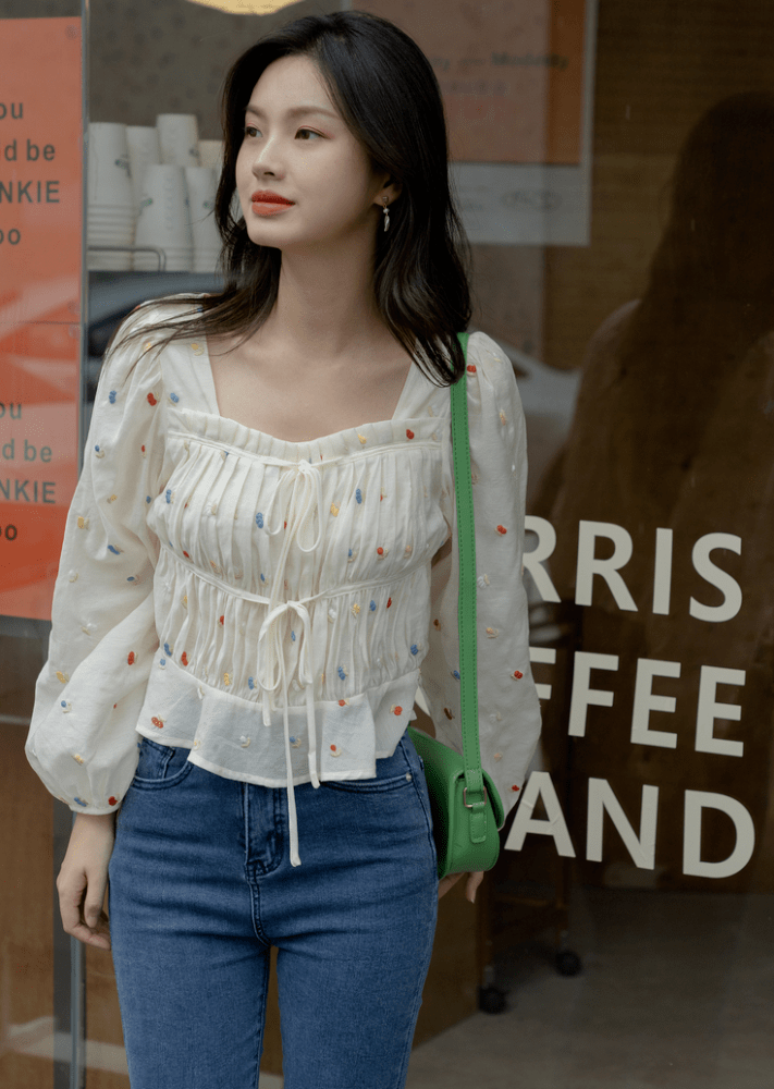 视觉|“40岁女人”一定就该怎么穿？这几款不光有气质，更让你活力四射