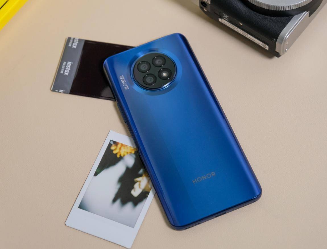 不负期待档位最强快充120hz全视屏手机荣耀x20评测