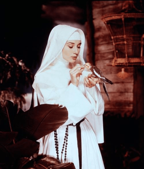 原创中世纪的撕逼现场外表清心寡欲的修女也是勾心斗角的好手