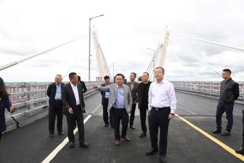 市委书记马里主持项目合作对接会,并见证签约,市委副书记,市长王玉升