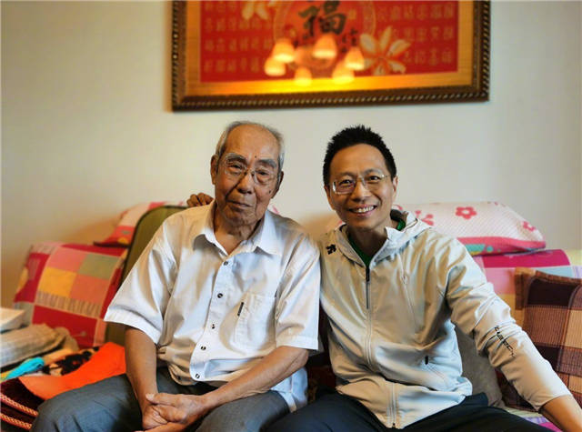 87岁足球解说员李元魁去世!曾入选首批国足,欧洲杯时曾点灯备课