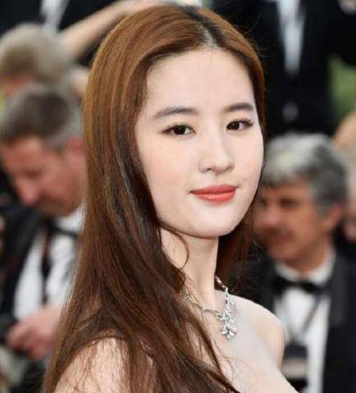 因爲|黑發才是亞洲女生的本命，景甜、江疏影換回黑發更是女神範十足