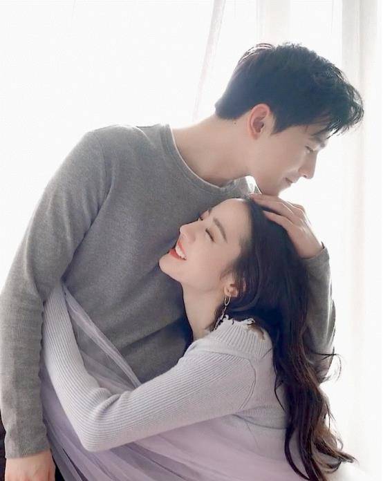 真人|“荣耀夫妇”狂撒糖，杨洋热巴真人CP更养眼，颜值高还会穿搭