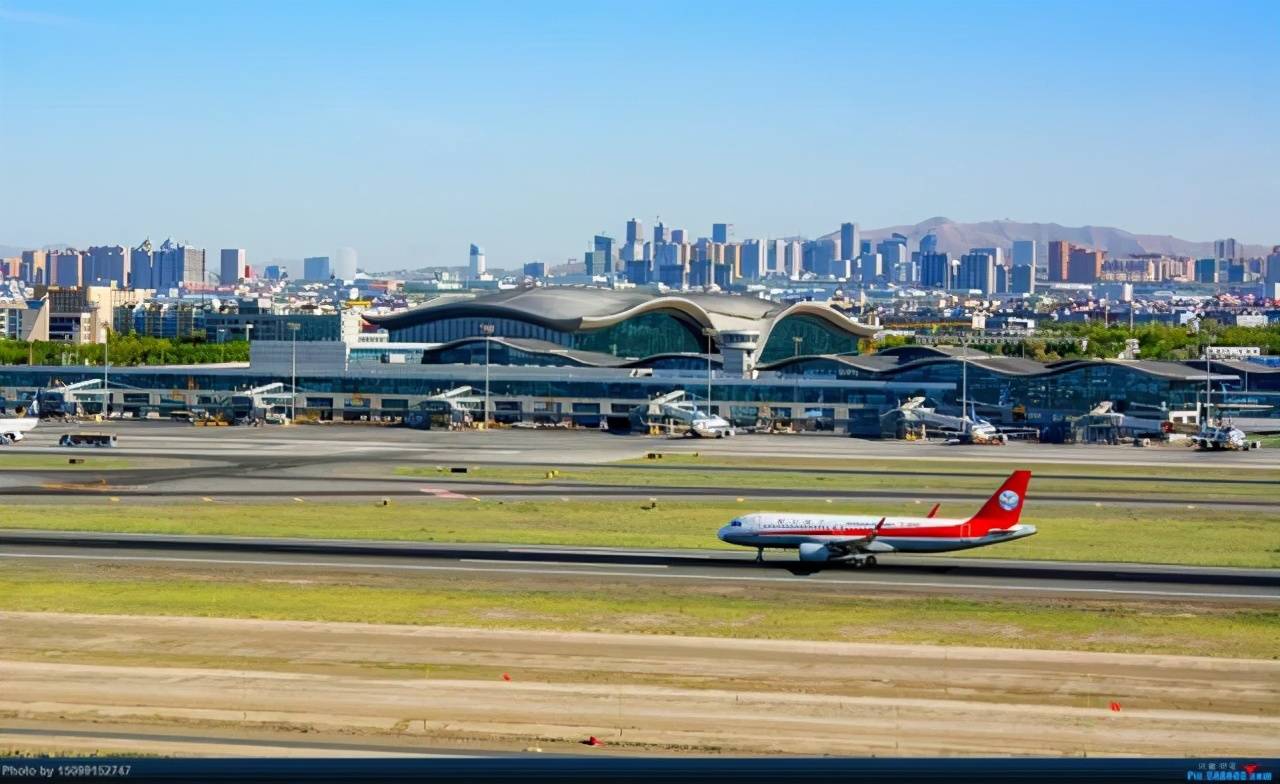 然而地窝堡机场虽然在我国西北地区算得上是头号机场,但是外地人初来