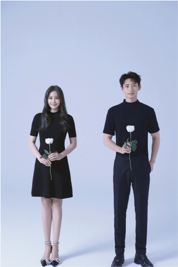 婚纱照|魏晨七夕秀恩爱真高调！晒婚纱照堪比王子与公主，圈外老婆颜值真高