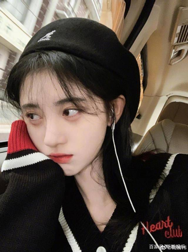 女友|“秋日女友”上线！鞠婧祎近照曝光，可盐可甜少女感十足