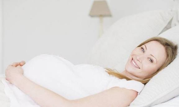 因为|婆婆赌气44岁生二胎，和儿媳同一天进产房，宝宝降生后全家乱套