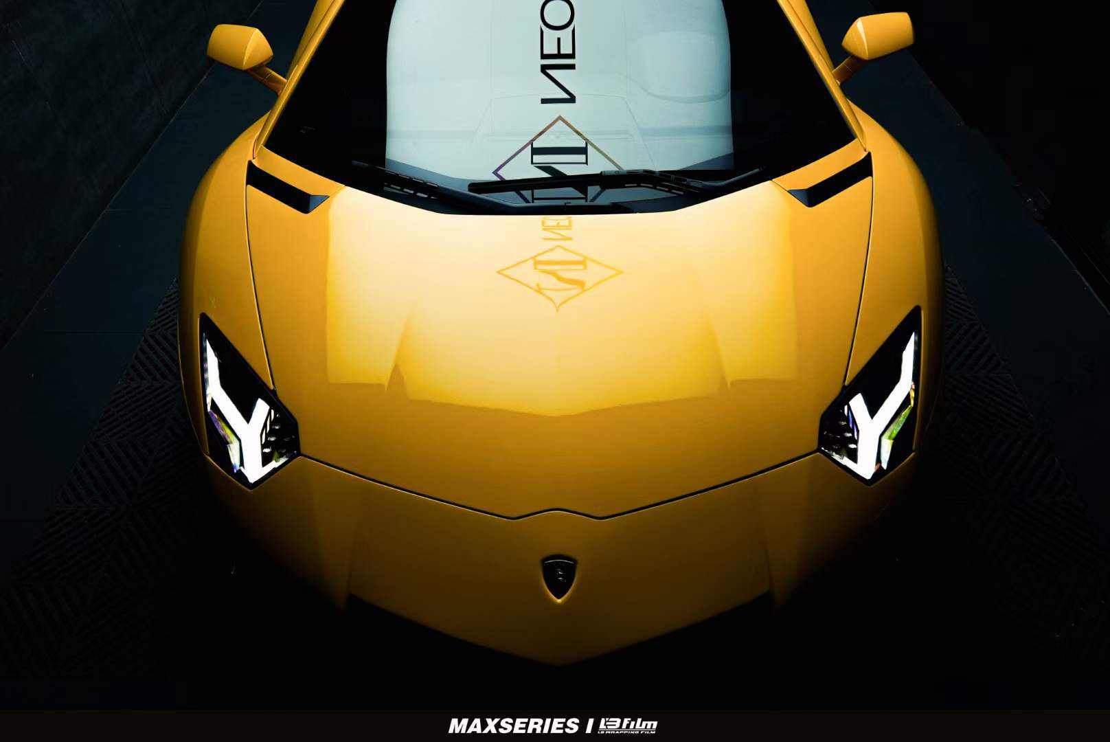 车身|兰博基尼-LP700车身贴膜LB改色膜超亮莫兰黄