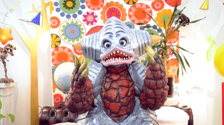 上周的《特利迦奥特曼特别篇》,由小怪兽德班像我们介绍了前面几集特