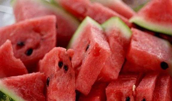 因为|月子期间，婆婆天天清汤寡水，“苦了”宝妈“饿了”孩子