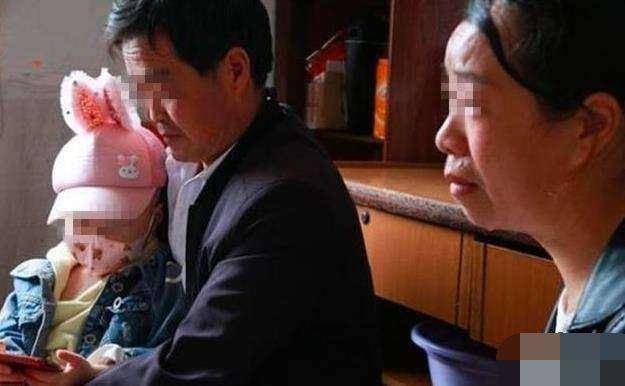 家长|10岁女孩患抑郁症，原因是7年前妈妈做的一件事，家长要吸取教训