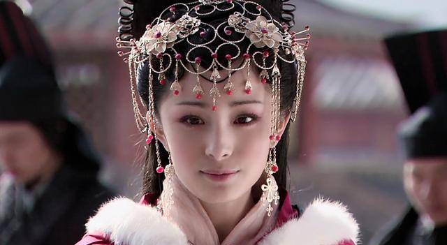 灵气|异域扮相好看的古装美人,只服这20位,辨识度高不说还灵气逼人
