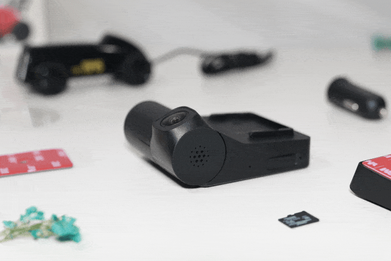 3K高清画质，盯盯拍Z40行车记录仪，为你的行车安全保驾护航