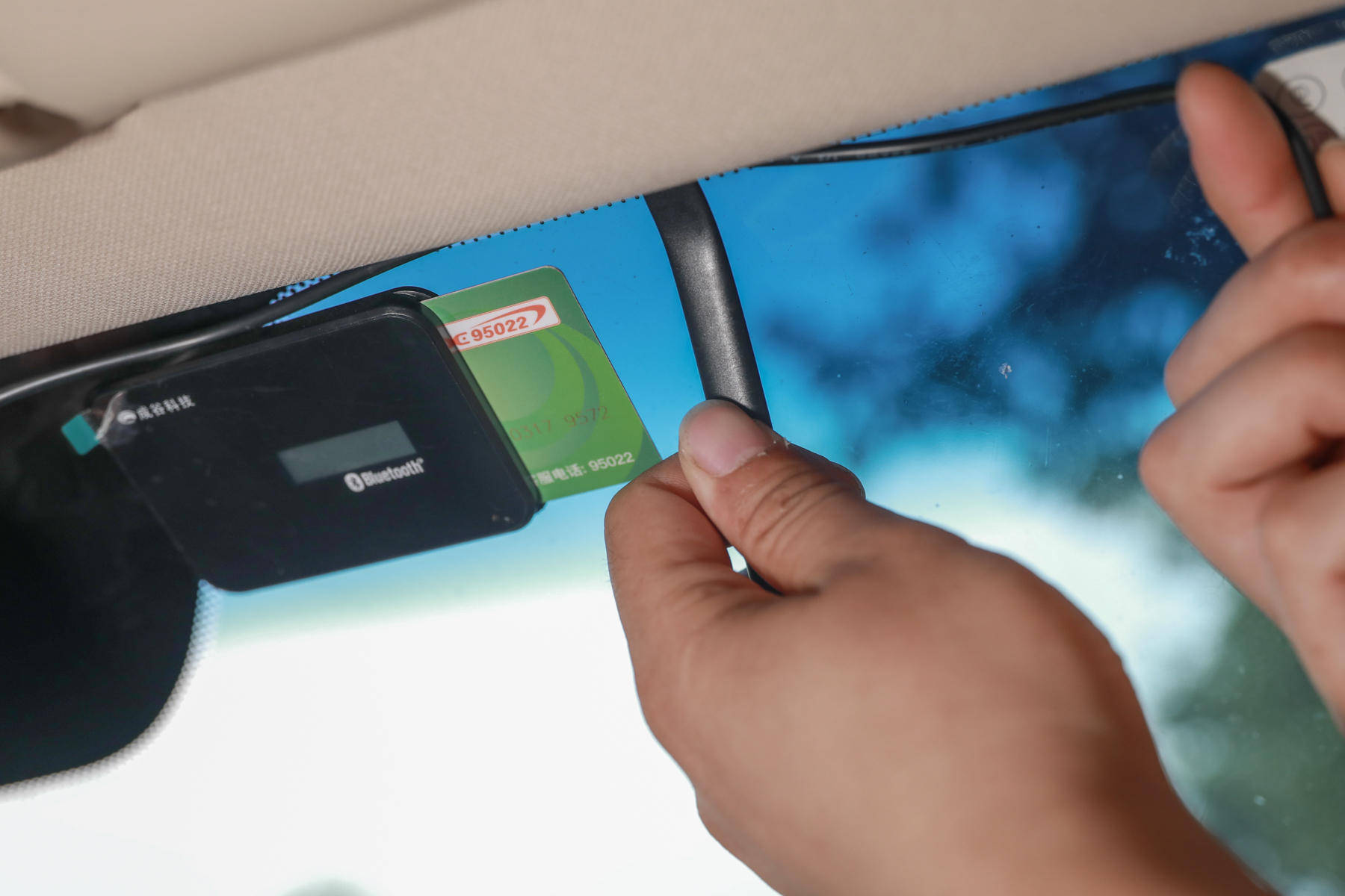 3K高清画质，盯盯拍Z40行车记录仪，为你的行车安全保驾护航