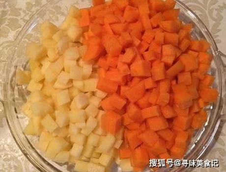 做法|孩子想吃披萨，点外卖太贵，在家不用烤箱就能做，味美实惠料又足