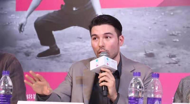 电影|33岁男星痛失二胎！胎儿患肿瘤1颗肾没成形，9个月没存活心如刀绞