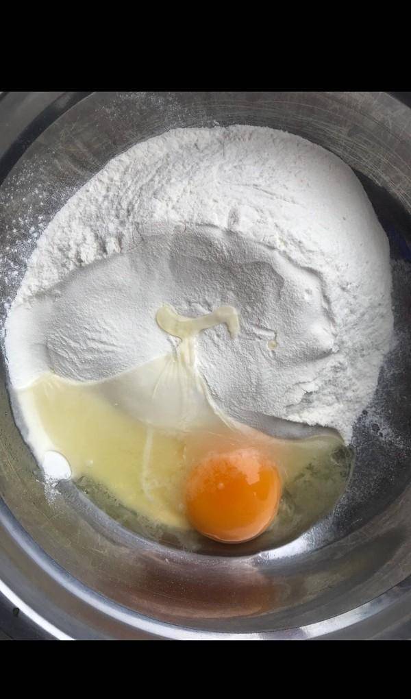 做法|1碗面粉1个鸡蛋，就能做满满一锅，手没碰面就做好，比油条还好吃