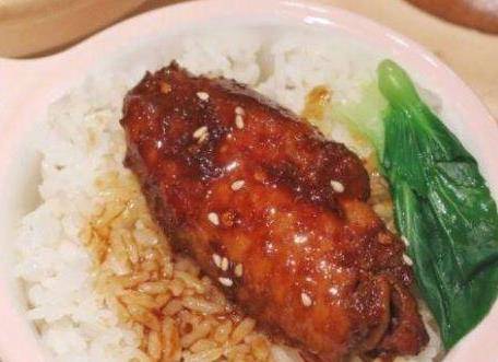 电饭煲|电饭煲鸡翅浓郁入味又滑嫩