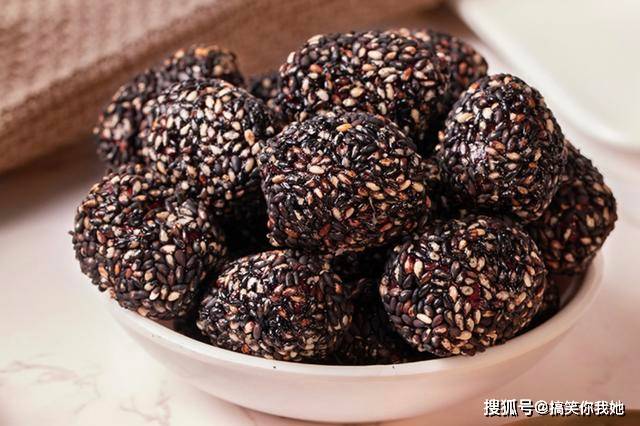 青团|周末到了，李佳琦推荐的5款零食，好吃还平价，猜你也喜欢吃